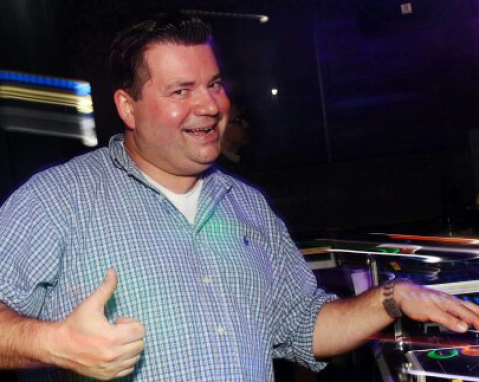 gallery/mikel blaues hemd xcf